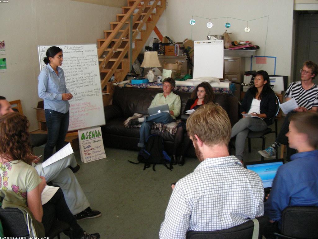 សេចក្តីព្រាង: ការសិក្សាពីសេដ្ឋកិច្ចនិងសង្គម